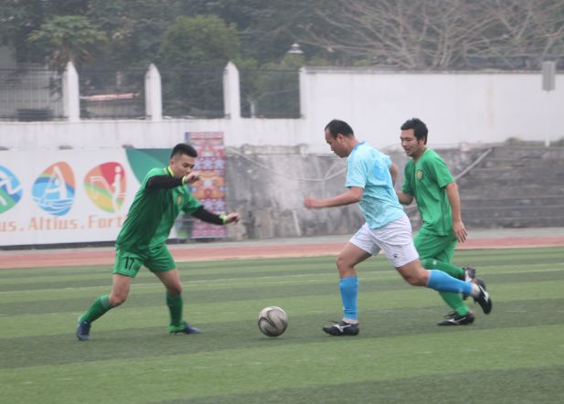 琼中县首届11人制“迎新杯”青年足球赛圆满收官~琼中体育联夺冠！