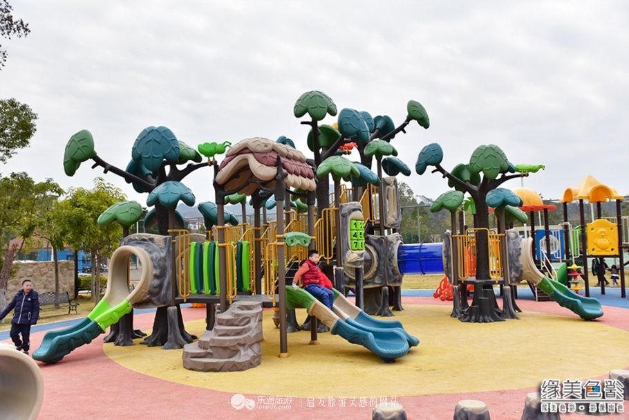 享私人温泉泡池度养生悠闲假期