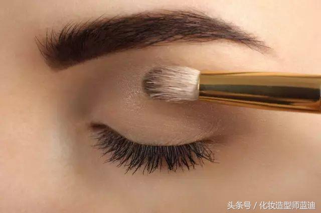 你还在烦恼眉毛少眉形差吗,你还在为每天画眉毛烦恼吗