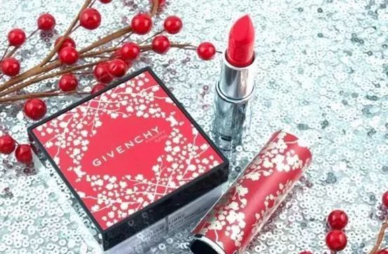 辣眼睛！你们国际大牌是不是对中国狗年有什么误解？