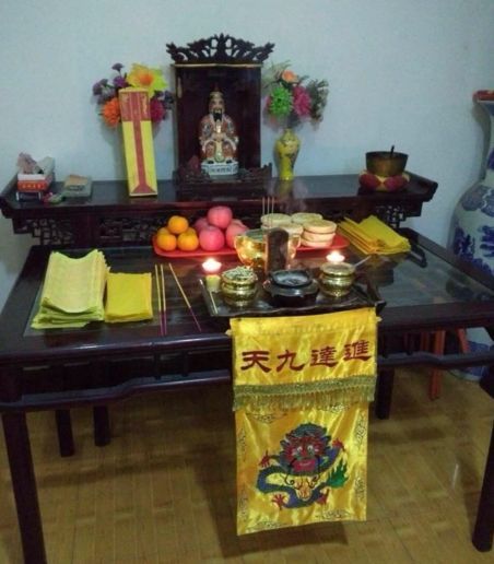 二十三，糖瓜粘，灶王老爷多美言！快过年啦！