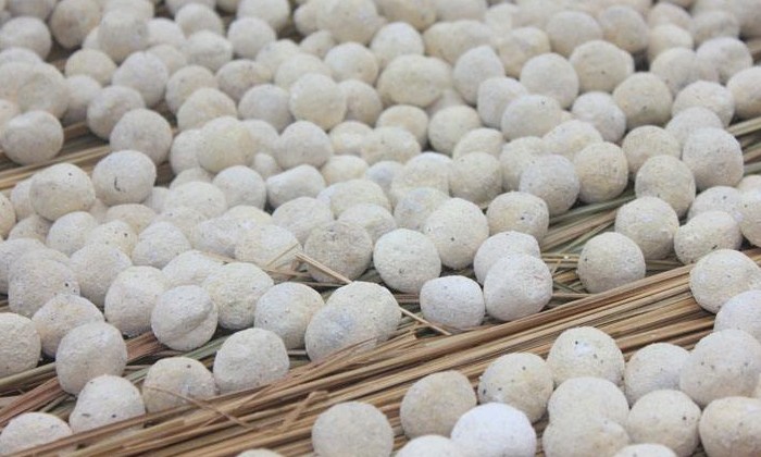 怎样用大曲和小曲配合发酵酿酒,酿酒设备酒曲有哪些