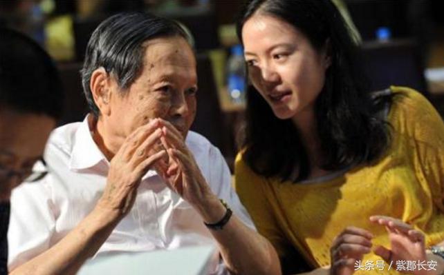 老夫少妻相差20岁,中国年龄相差最大的夫妻排名