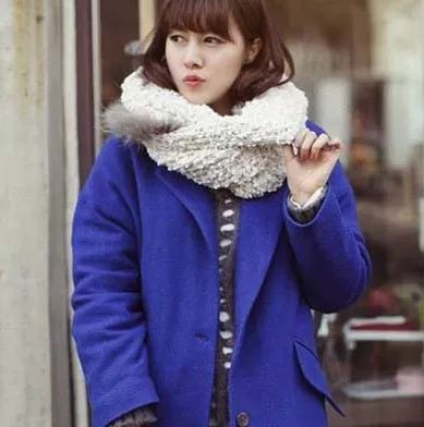 盘点一下今冬最in的围巾款式，轻松承包你冬季的所有时髦搭配