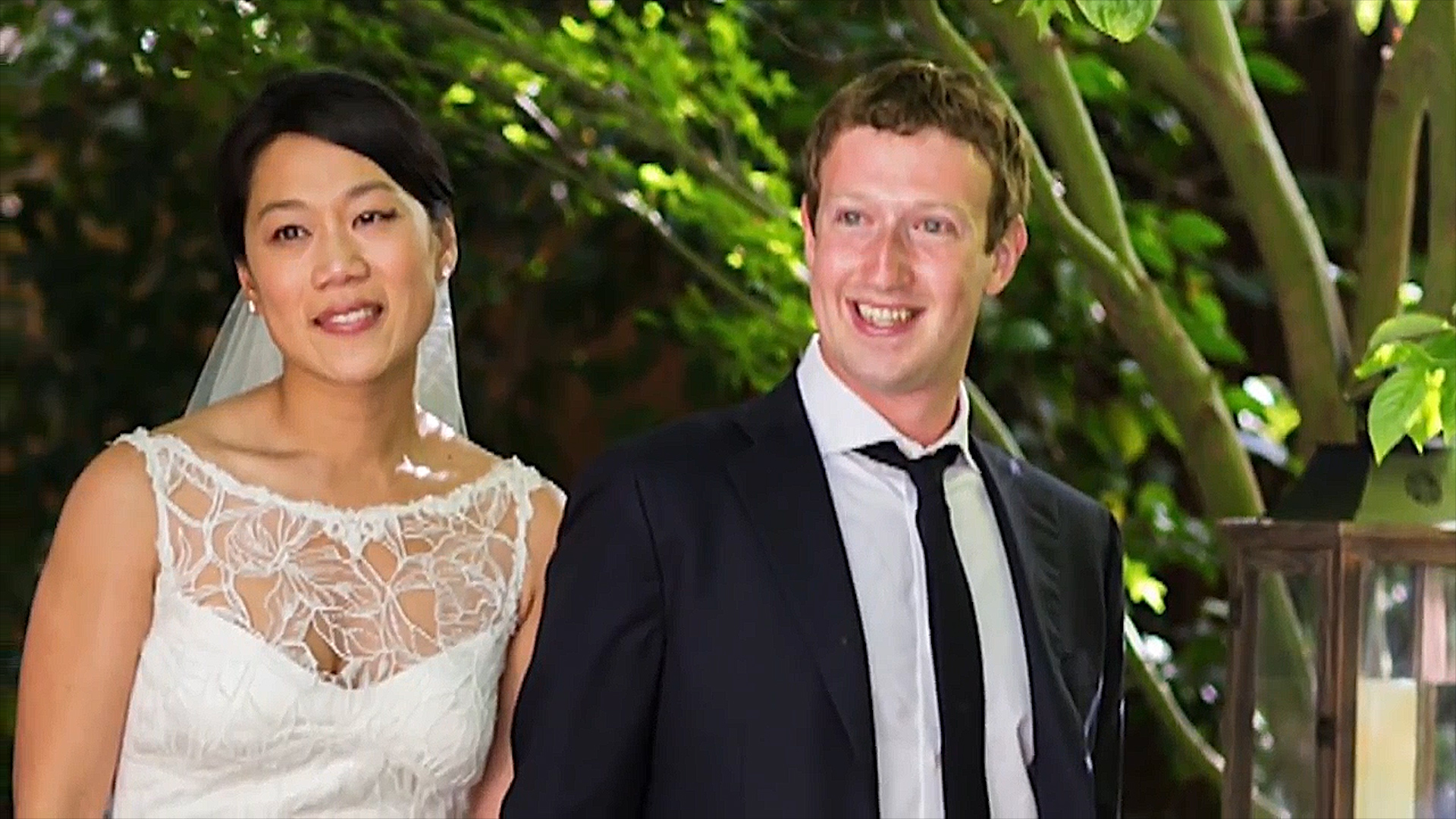 结婚选到意义非凡的钻戒,心形钻戒婚戒怎么选怎么订