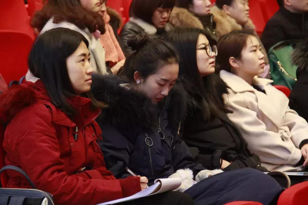 都江堰：「别样的辞旧迎新」专业做教育，用心讲故事