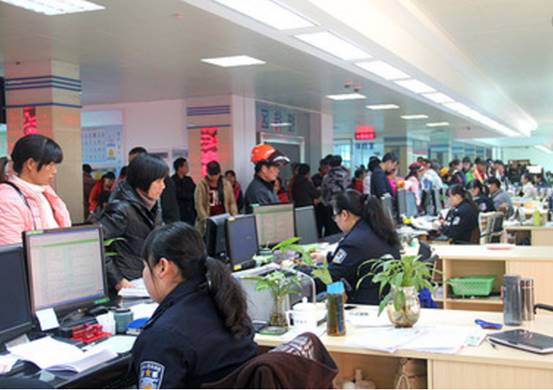 在4s店买车可以自己上牌吗,买车后在4s店上牌有哪些利弊