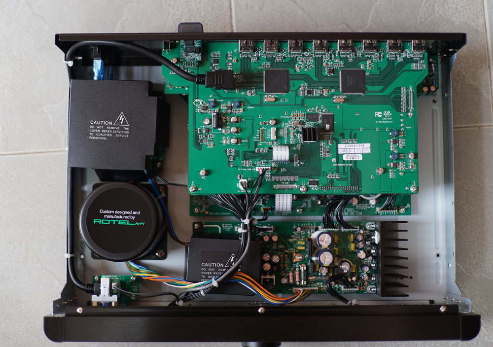 先看电影再吃鸡！英国路遥RotelRSP-1576家庭影院功放试用