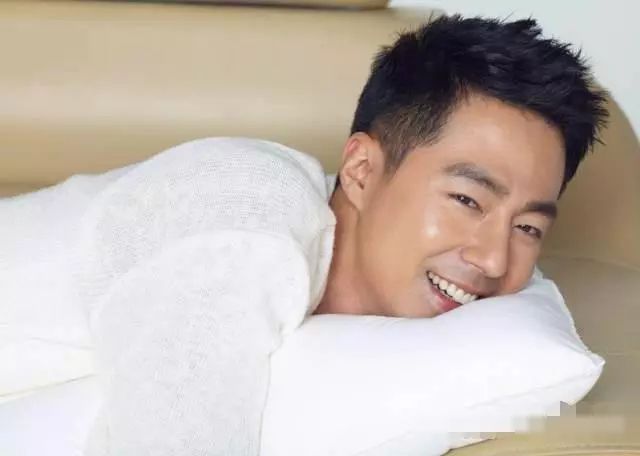 男士祛除痘印最好的方法,男士祛除痘印护肤品