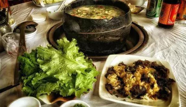 来自西藏墨脱的石锅鸡,西藏墨脱特色石锅