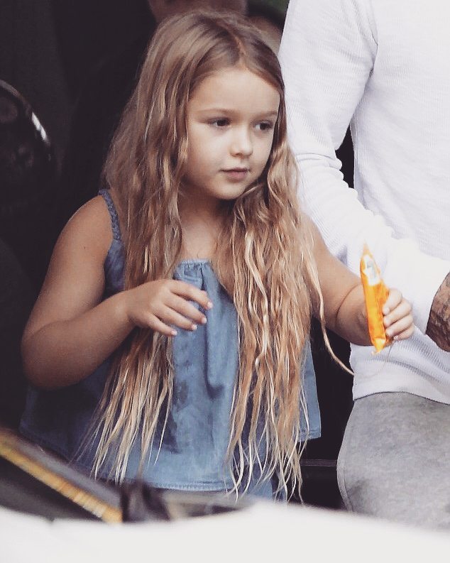 小七吐舌头视频完整版,小七吐舌头太可爱