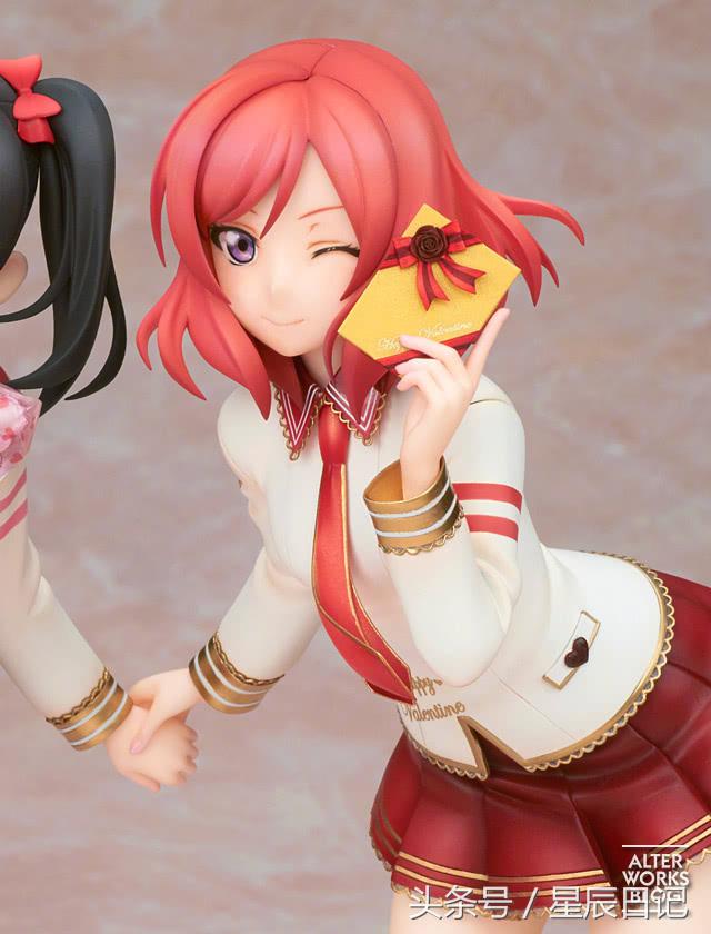 矢泽妮可和西木真姬情侣头像 (情人节矢泽妮可西木野真姬手办)