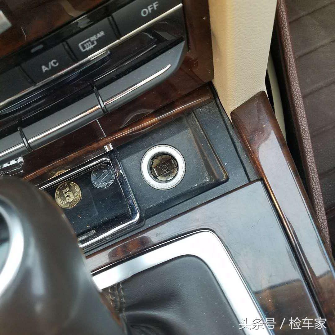 十二万公里的奔驰e200还能买吗,奔驰e200值不值得买