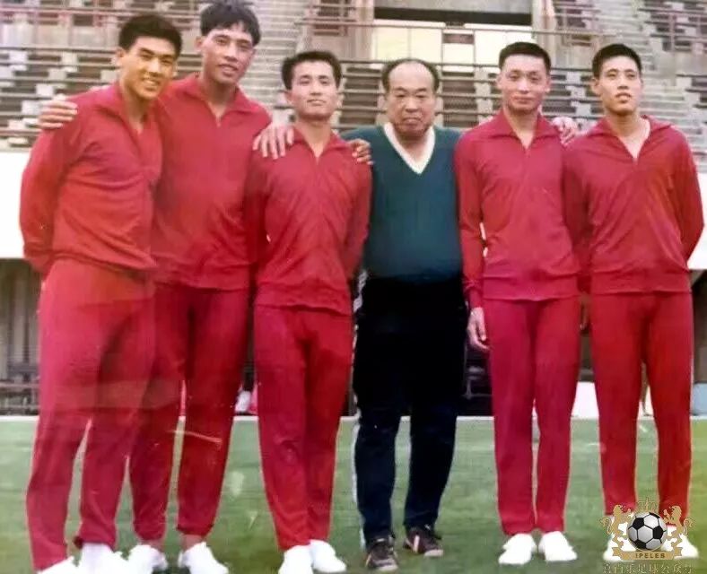 津门足球双百颂图片,津门足球双百颂签售会