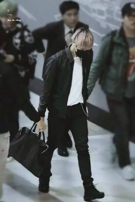 撞脸到这份上？难道你是我失散多年的......