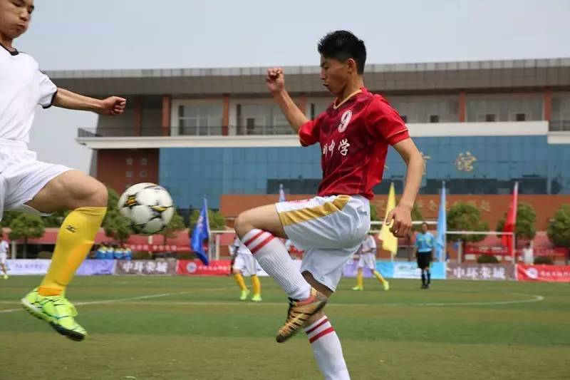 信阳市第7届市长杯足球赛初中组,信阳市市长杯2017足球赛颁奖仪式