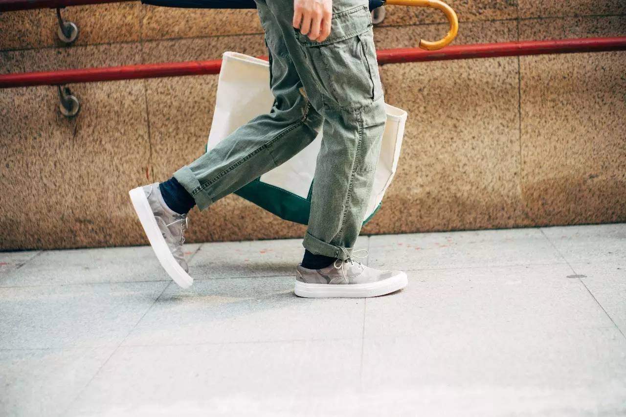 谁说国产球鞋做不出复古味,冷门国产球鞋品牌