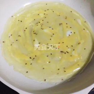 懒人煎饼两分钟就搞定了,一分钟教会你做正宗的煎饼果子