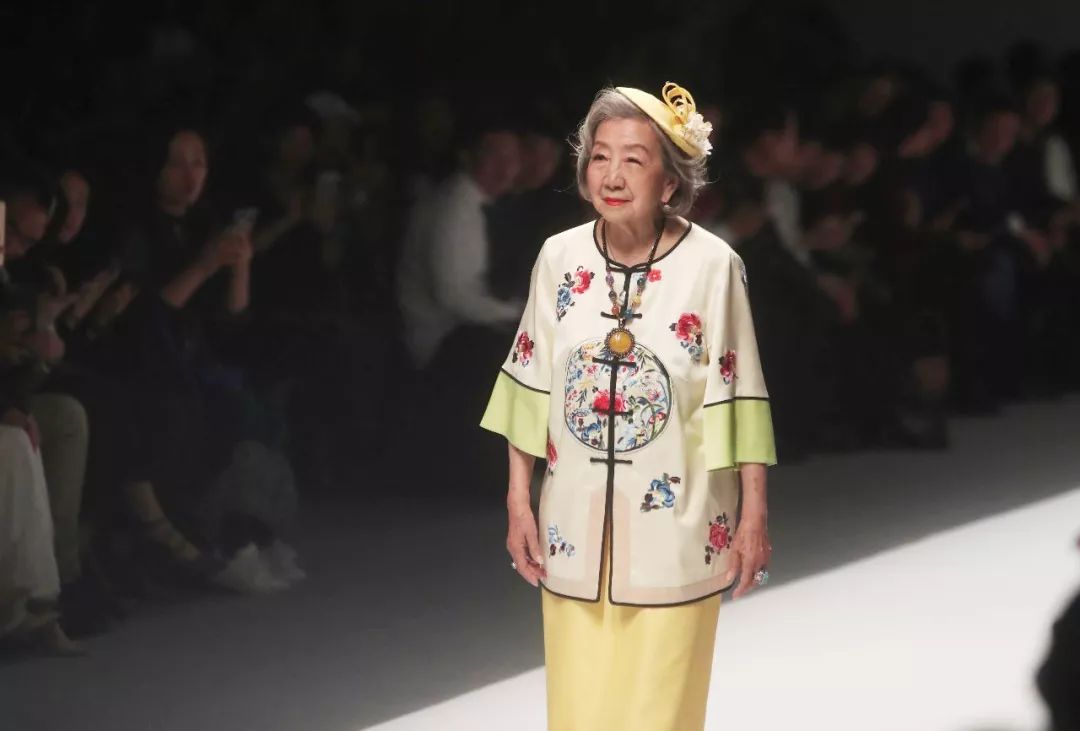 女人要活出自己心中的模样,女人要活出该有的模样