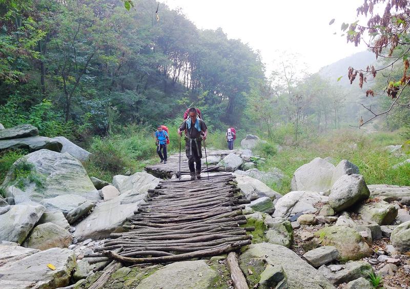 蒙山三十六计之十六：雨潜麻峪环古寺