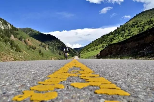 每个男孩都有一个单车骑行梦,每个男孩都有一个自行车梦