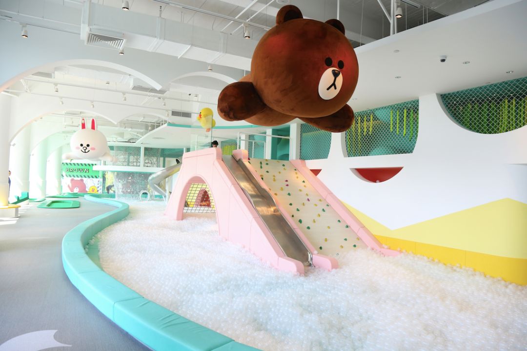 睡进220米高空上的云端酒店，玩转网红LINEFRIENDS乐园，新晋亲子游地标来袭！