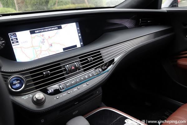 东方人一定要坐西方风格的豪车?这台东方豪车站出来说不!