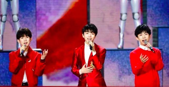 春晚央视王菲,央视春晚王菲李健