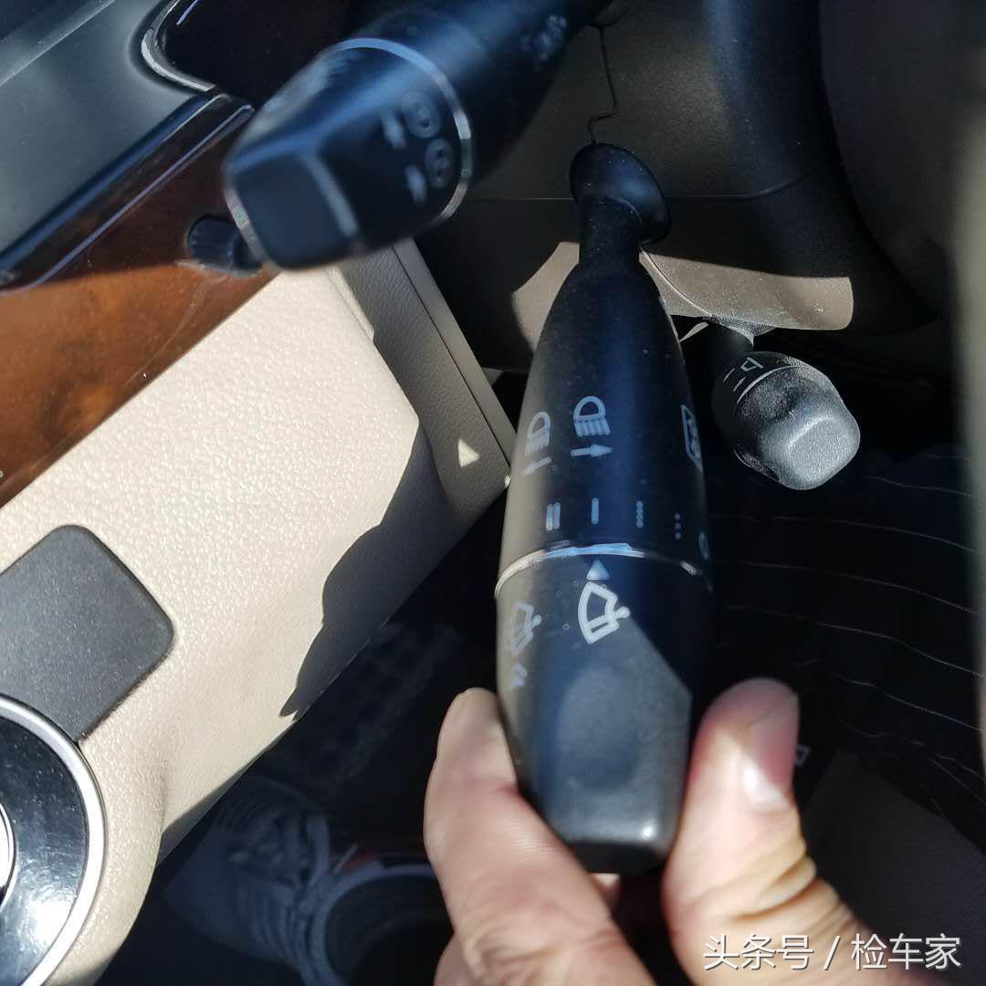 十二万公里的奔驰e200还能买吗,奔驰e200值不值得买