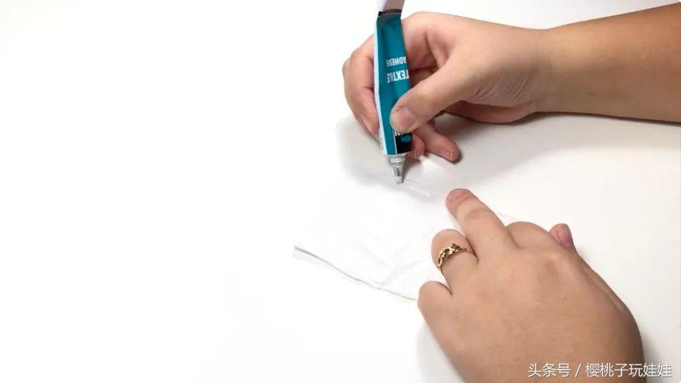 手工diy给芭比娃娃做床,手工芭比娃娃的床怎么做