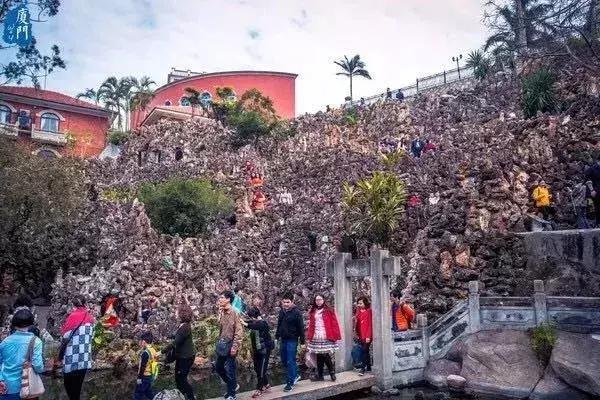 鼓浪屿红瓦绿树,走进厦门鼓浪屿视频
