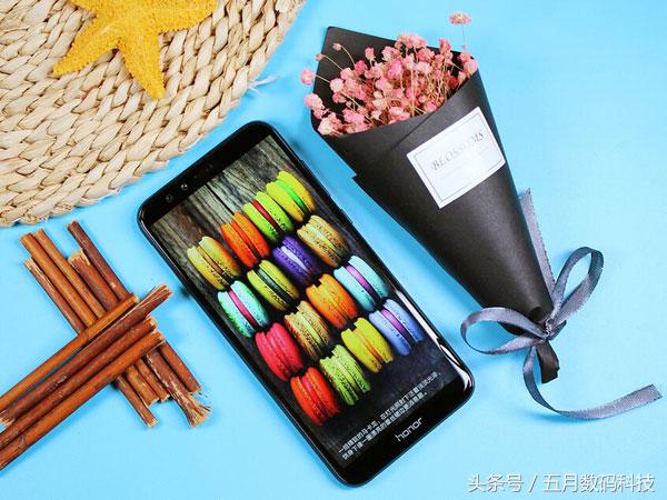 华为历代手机荣耀系列,华为手机荣耀系列最早的