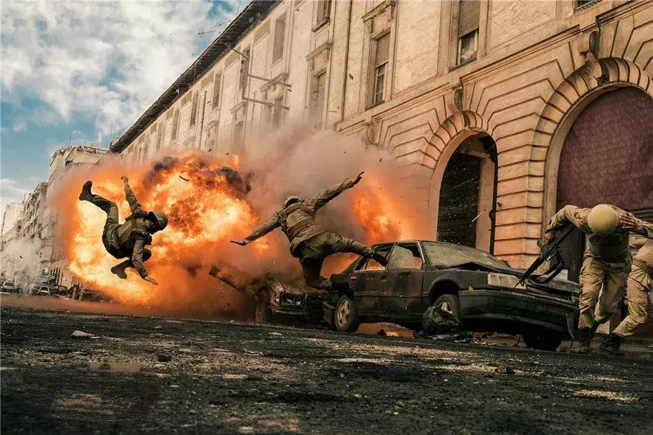 比战狼二还火真实大片,比吴京战狼2精彩的电影