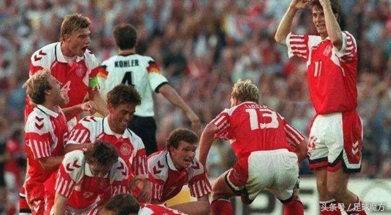 足坛那些令人泪目的瞬间,盘点足坛那些不可思议的奇迹