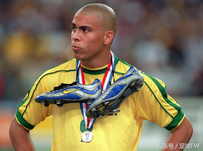 10位最伟大的足球运动员,10位最伟大篮球运动员