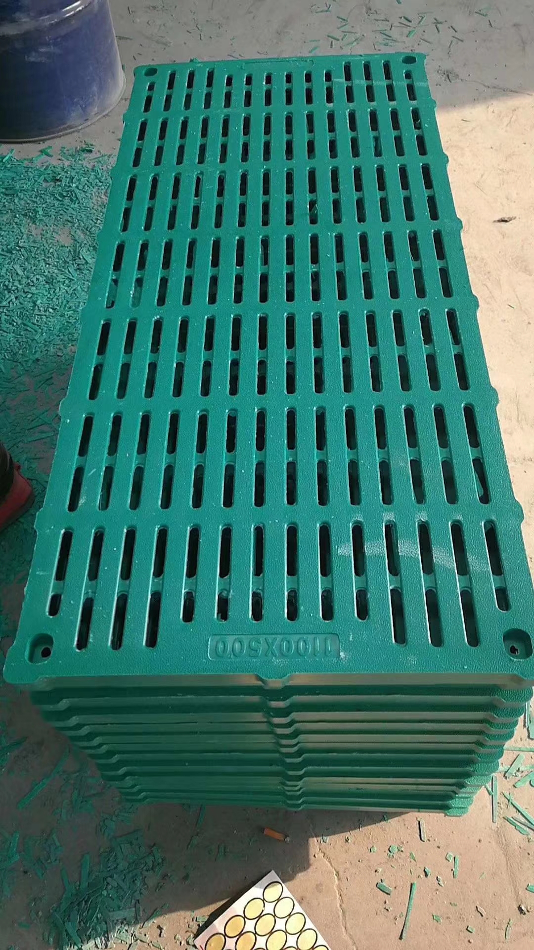 猪漏粪板制作视频,猪用漏粪板60x60