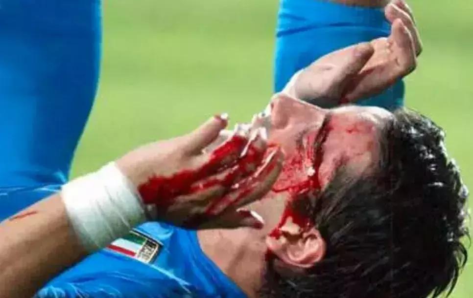 武大靖夺冠瞬间,武大靖平昌500米夺冠视频家人观看