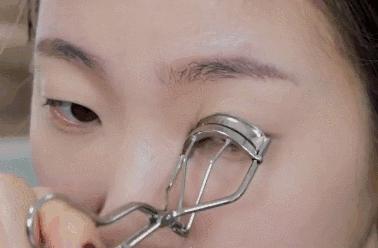 刘雯的单眼皮就是王道,刘雯的脸型适合什么妆容