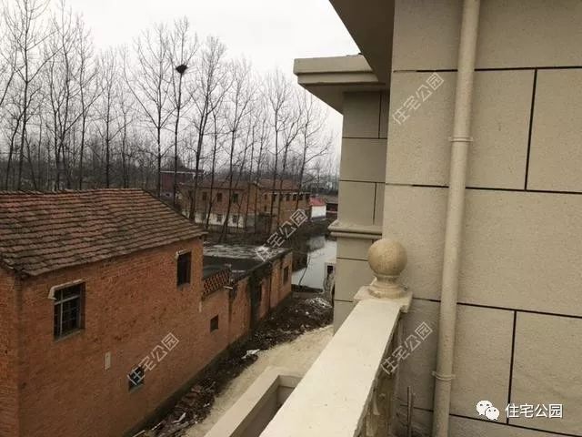 农村建房做真石漆的步骤,农村建房包工头不干了