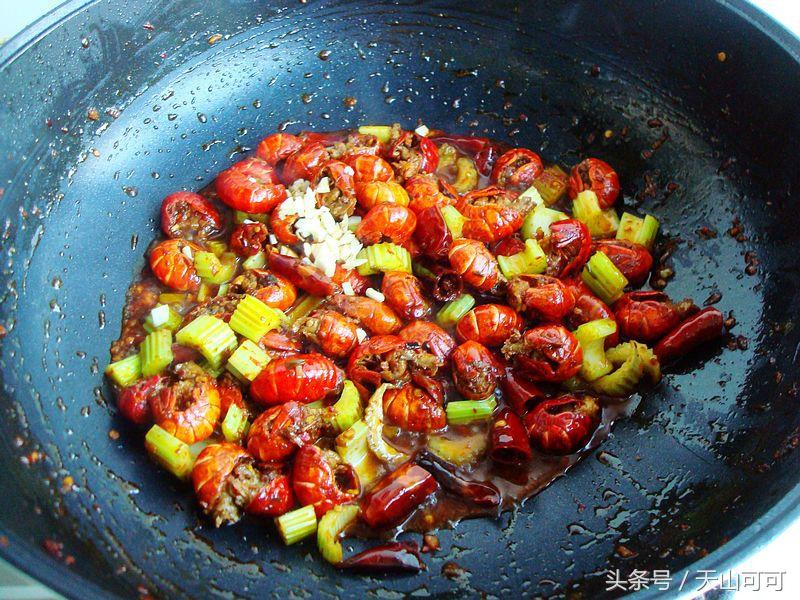 夜市麻辣虾尾最正宗的做法,麻辣虾尾怎么做好吃又简单视频