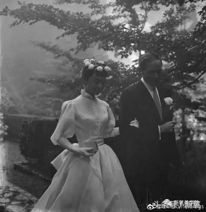 赫本与梦露为何命运差别大,梦露和赫本哪个更美