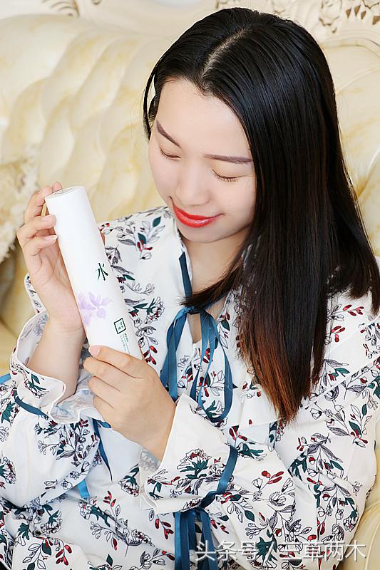 三草两木透水乳测评,值得拥有的三草两木