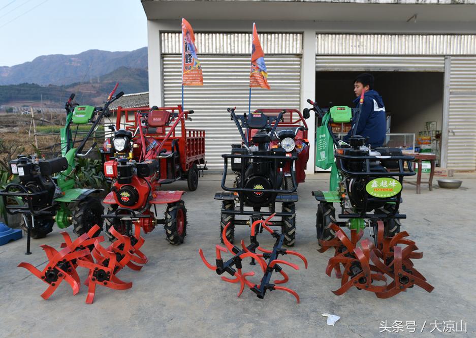 元宵节,是凉山传统农具交易日——德昌赶草坝场看你能认识多少农具?