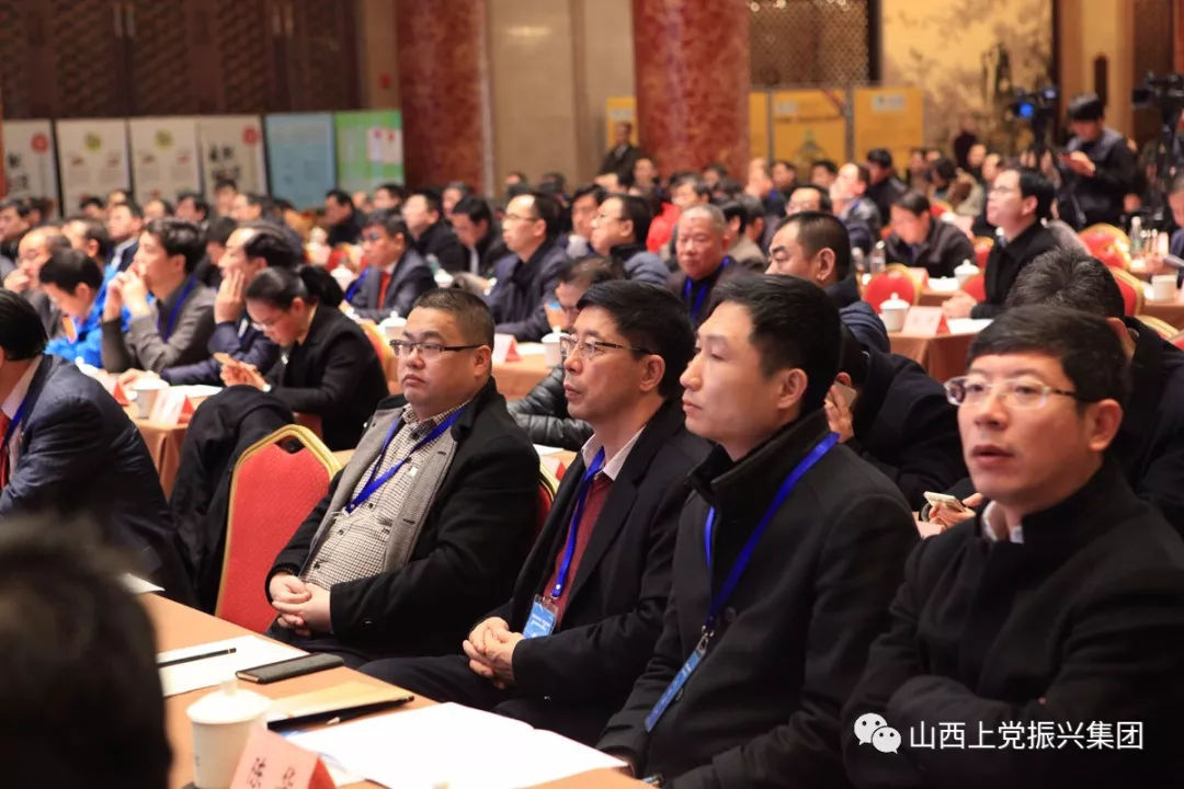 扎根基层为振兴乡村贡献力量,振兴小镇党委书记牛扎根