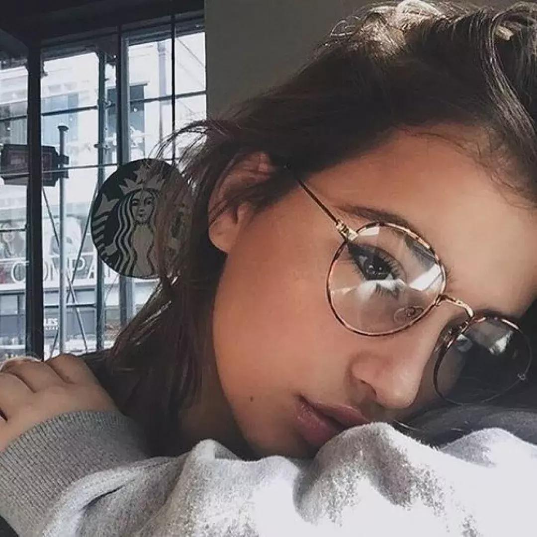 教你一招简单拍出漂亮的自拍照,如何拍出好看的自拍照