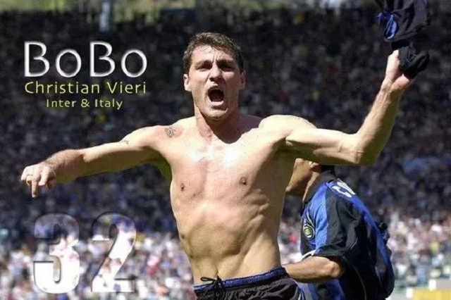 世界公认球王罗纳尔多,世界足坛最强9号