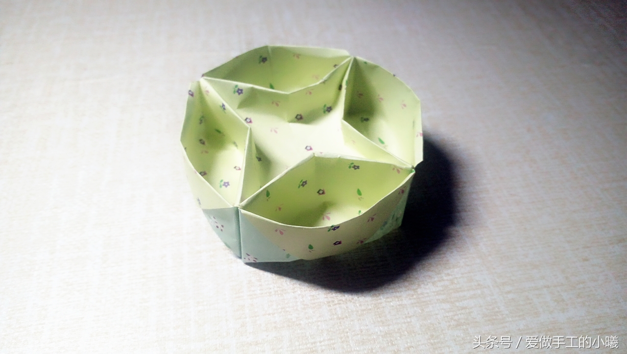 超简单超好看的简单小收纳盒,用纸做像猫脸的五格收纳盒