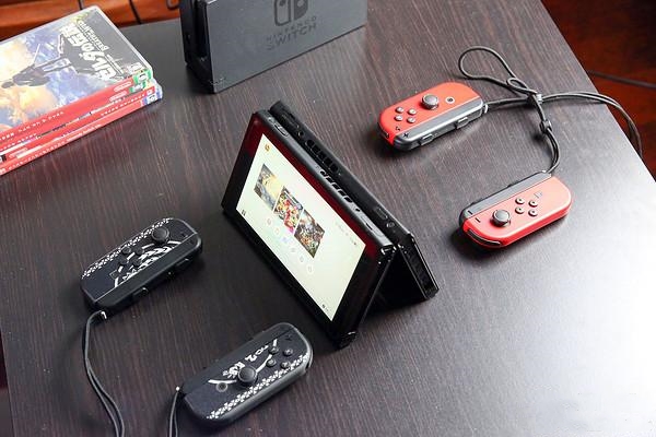 ps4和switch选哪个 (ps4 xbox switch 怎么选)