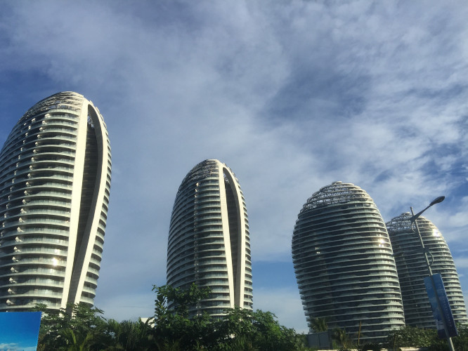 带上父母去看海完整视频,带你去三亚一起看海享受亲子时光