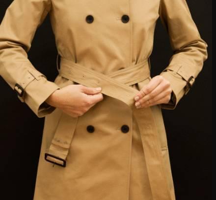 系风衣腰带单蝴蝶结的方法慢动作,巴宝莉男士风衣腰带背后正规系法